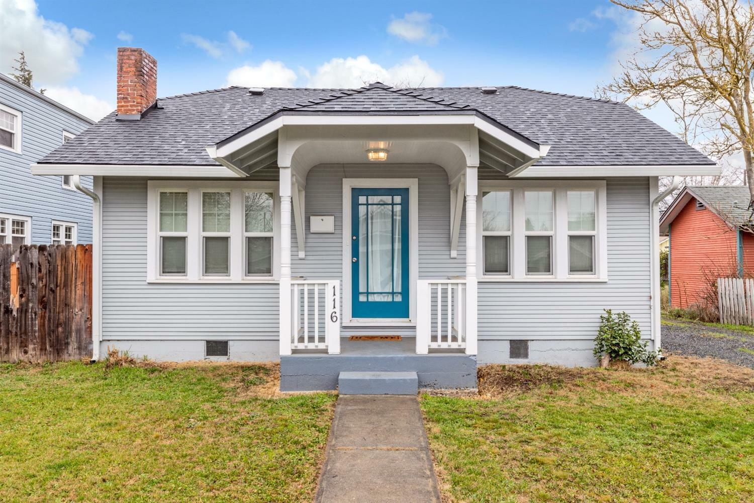 Property Photo: 116 Newtown Street OR 97501