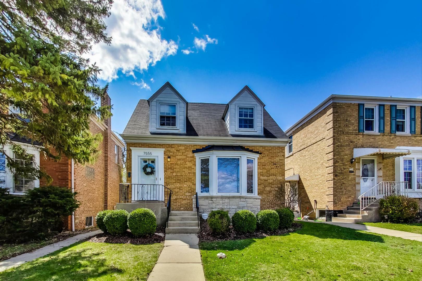 Property Photo:  7555 West Isham Avenue  IL 60631 