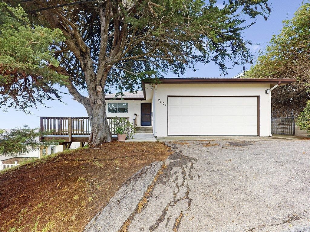 Property Photo:  2621 Nutmeg Avenue  CA 93442 