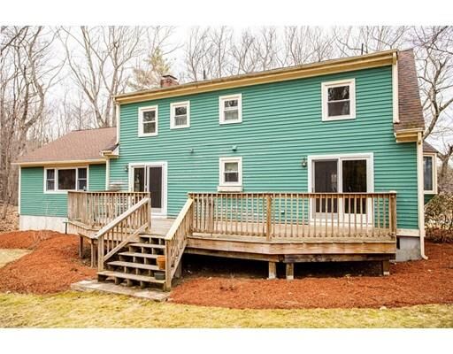 Property Photo:  37 Lake Dr West  MA 01473 