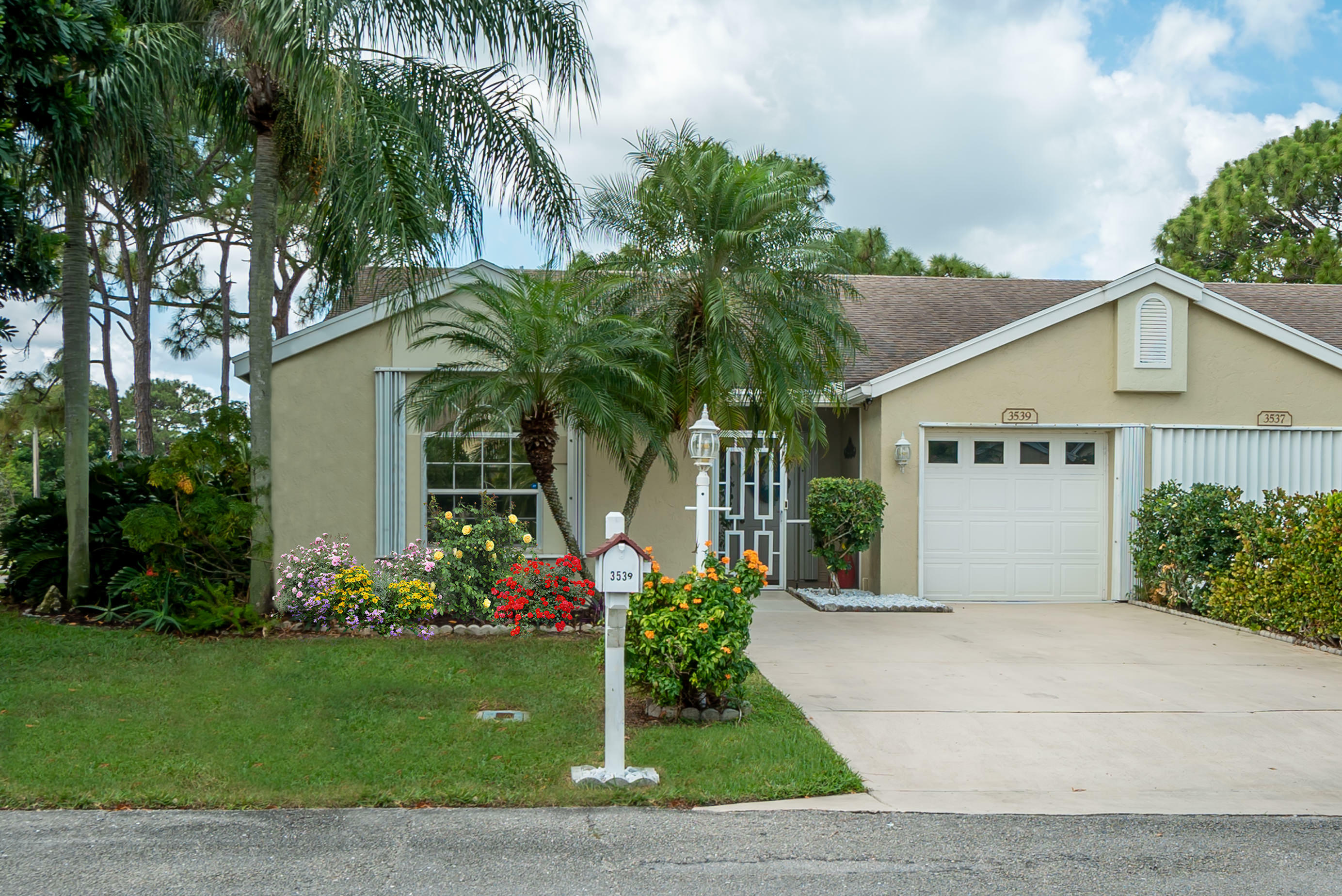 3539 Mill Brook Way Circle  Greenacres FL 33463 photo