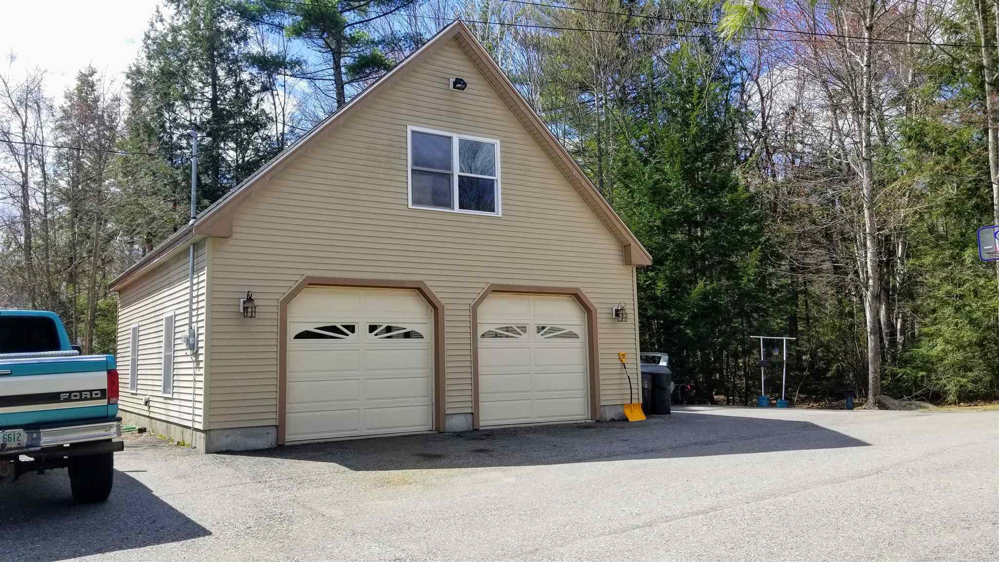 Property Photo:  3 Manor View Drive  NH 03077 