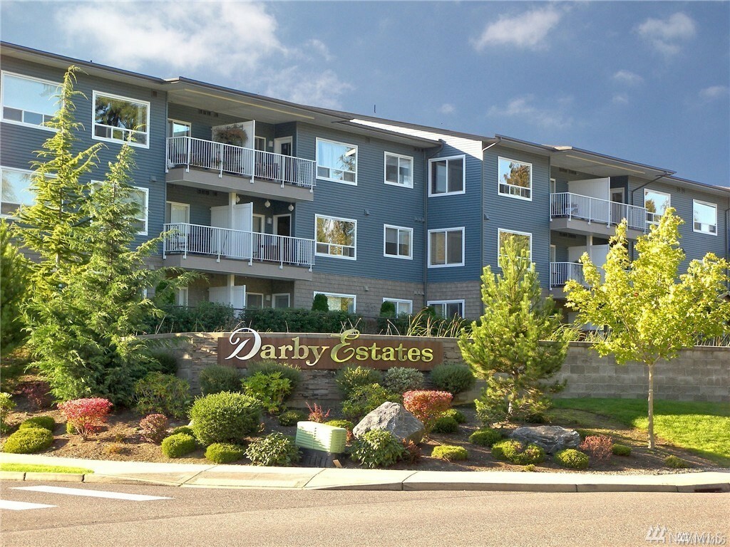 Property Photo:  512 Darby Dr 308  WA 98226 