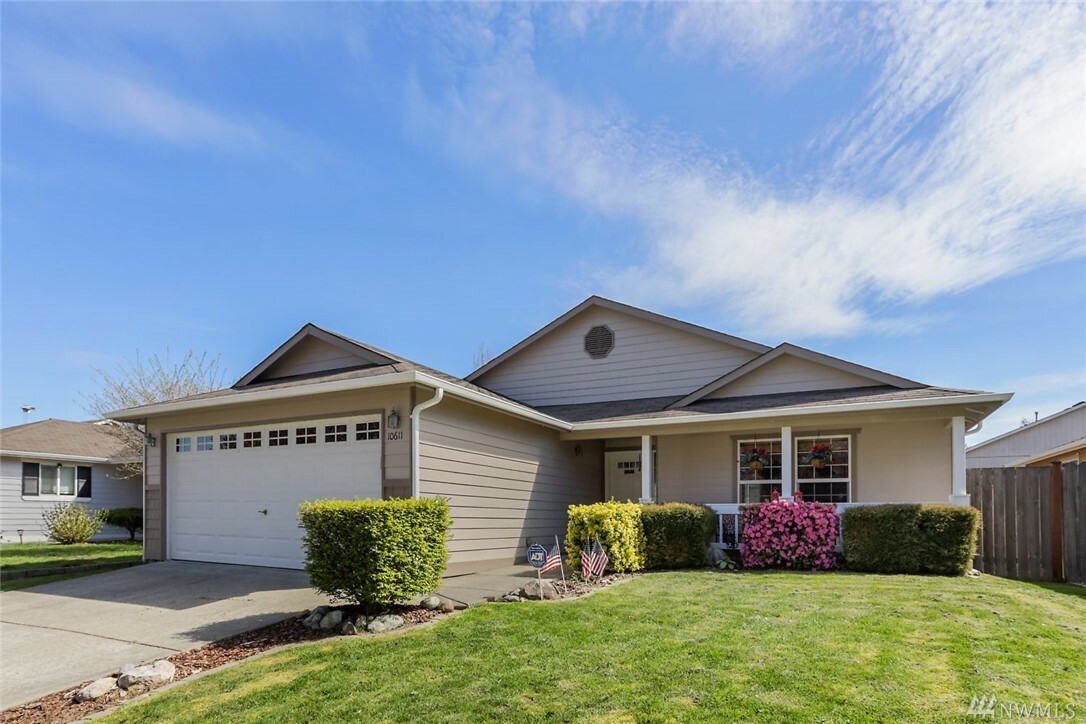 Property Photo: 10611 63rd Dr NE WA 98270