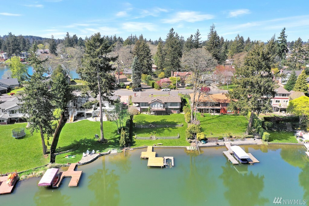 Property Photo:  8901 Lake Steilacoom Point Rd SW  WA 98498 