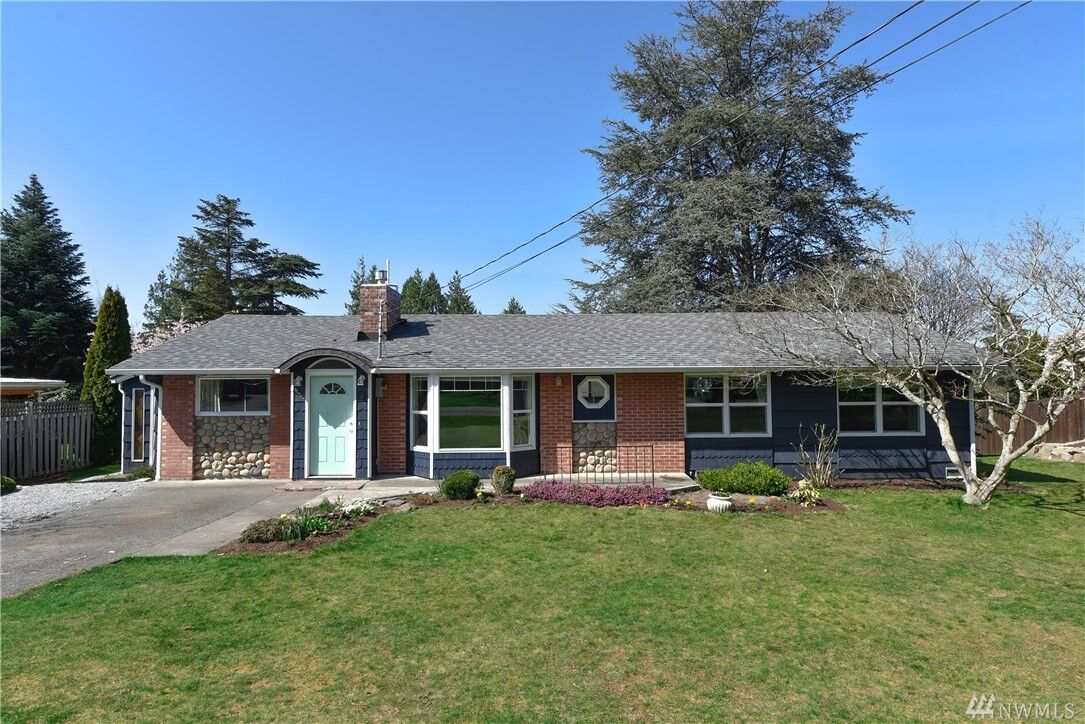 Property Photo:  1610  Holly Vista Drive  WA 98290 