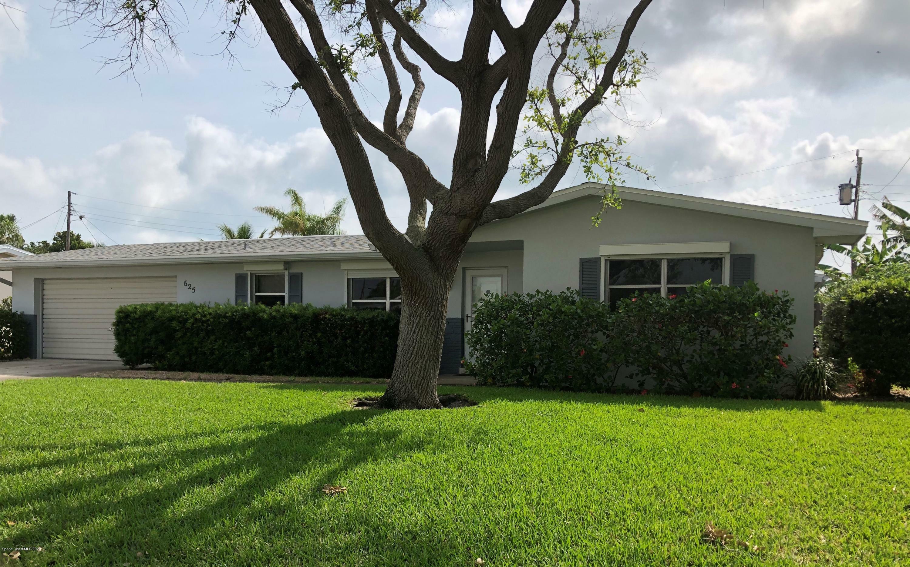 Property Photo:  625 Rosada Street  FL 32937 