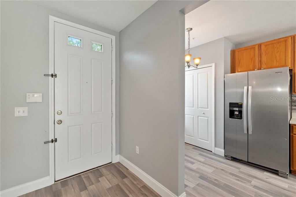 Property Photo: 6263 S Chickasaw Trail FL 32829