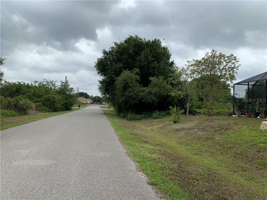 Property Photo:  7780 Lamplighter Avenue  FL 34287 