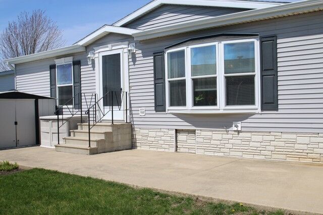 Property Photo: 2247 Iris Avenue IL 61008