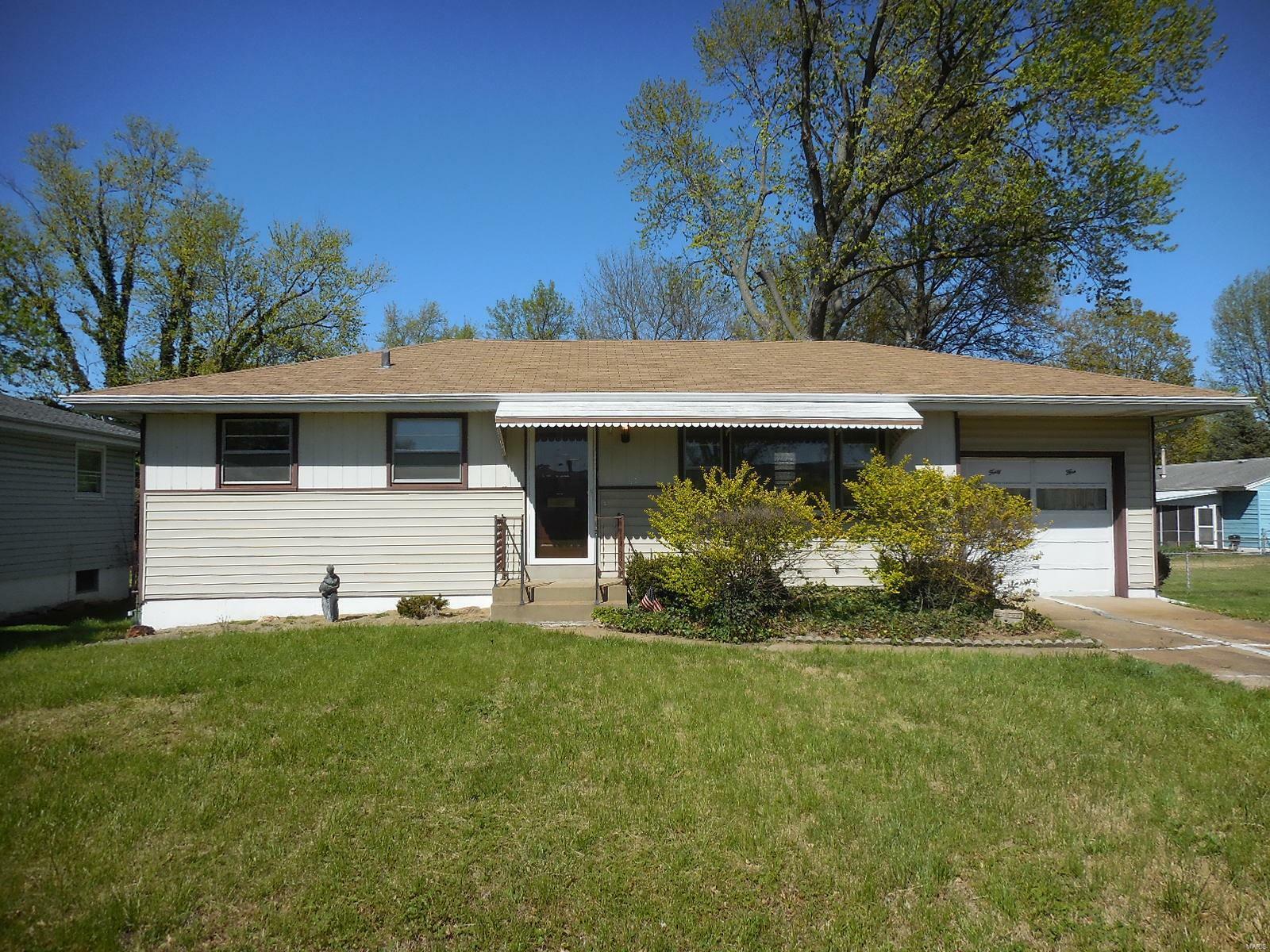 Property Photo:  45 Ruth Drive  MO 63031 