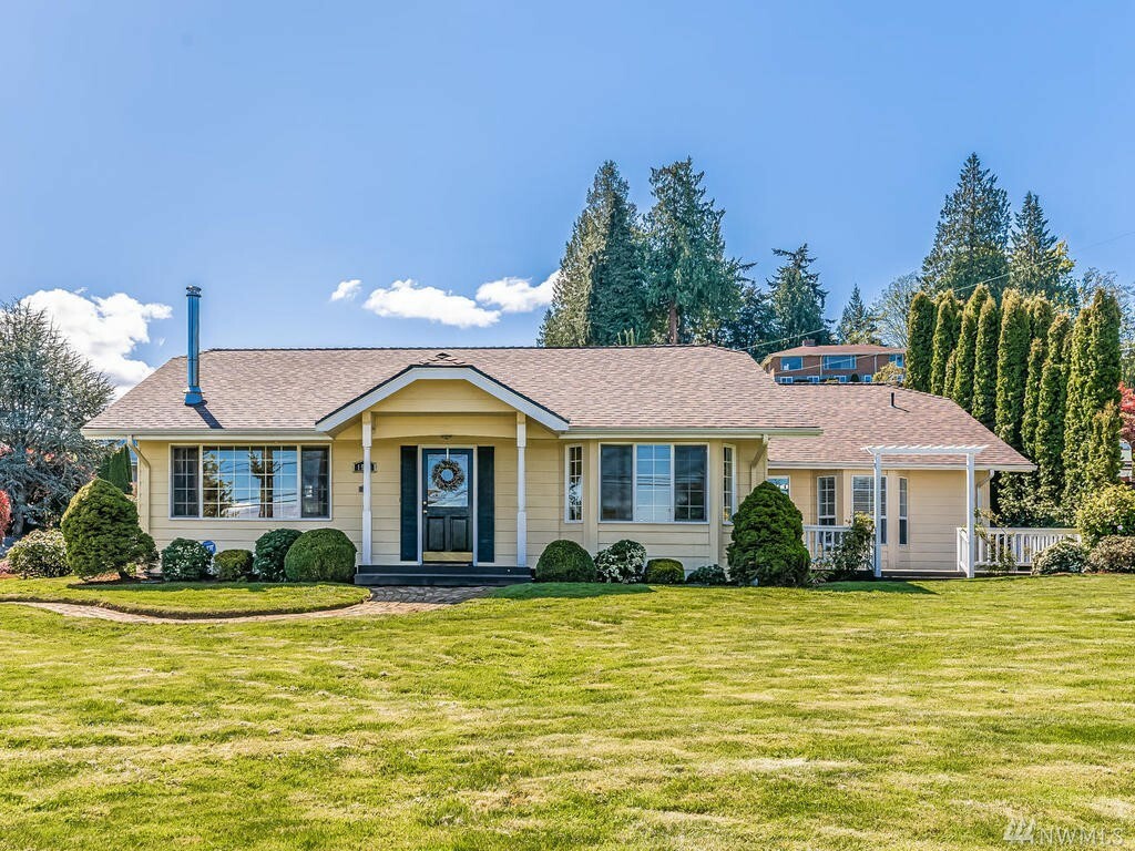 Property Photo:  1910 W Mukilteo Blvd  WA 98203 