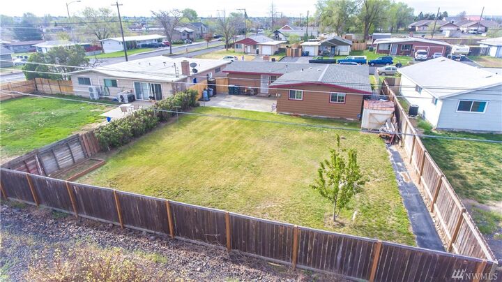 Property Photo:  1008 W Oregon Street  WA 98837 