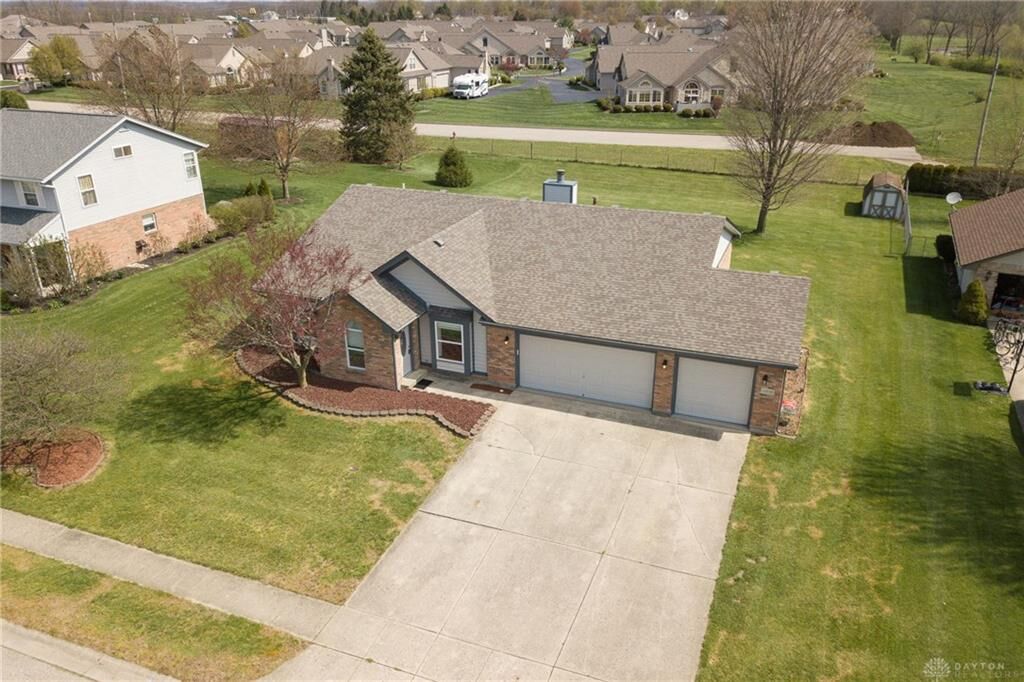 Property Photo: 4852 Kings Ridge Circle OH 45324