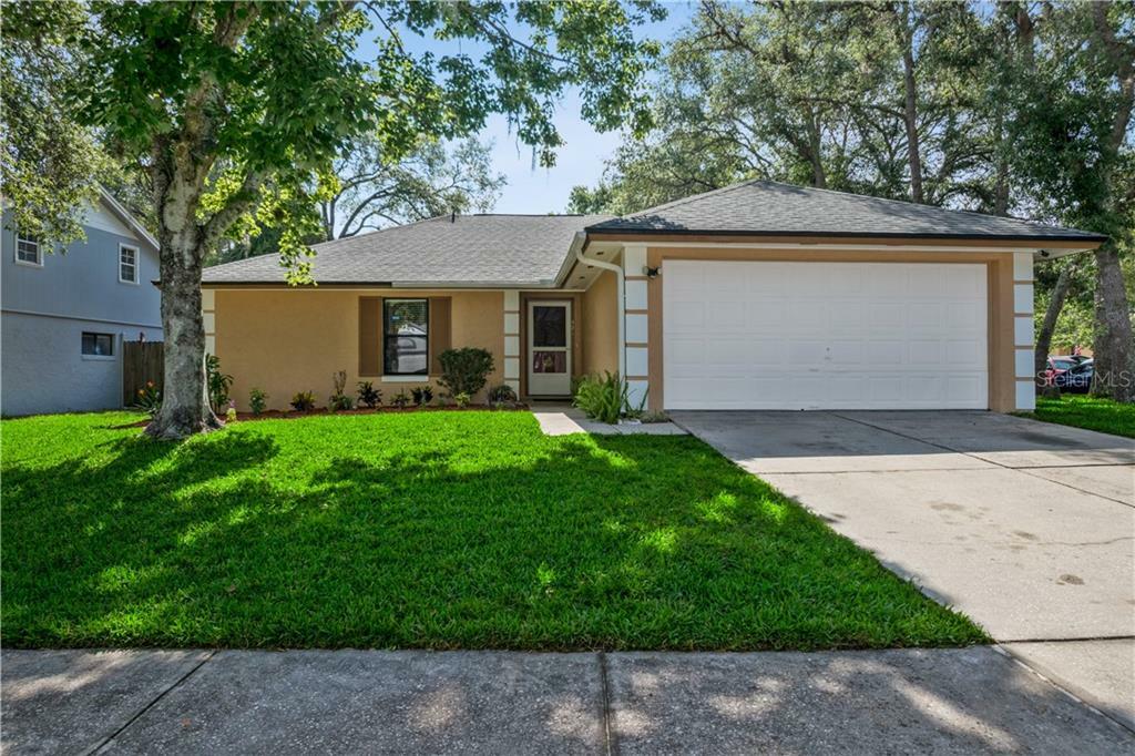 Property Photo:  521 Holbrook Circle  FL 32746 