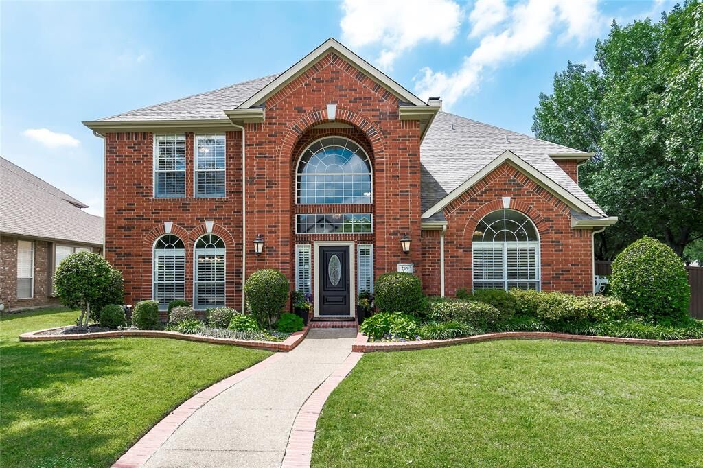Property Photo:  269 Chestnut Court  TX 75019 