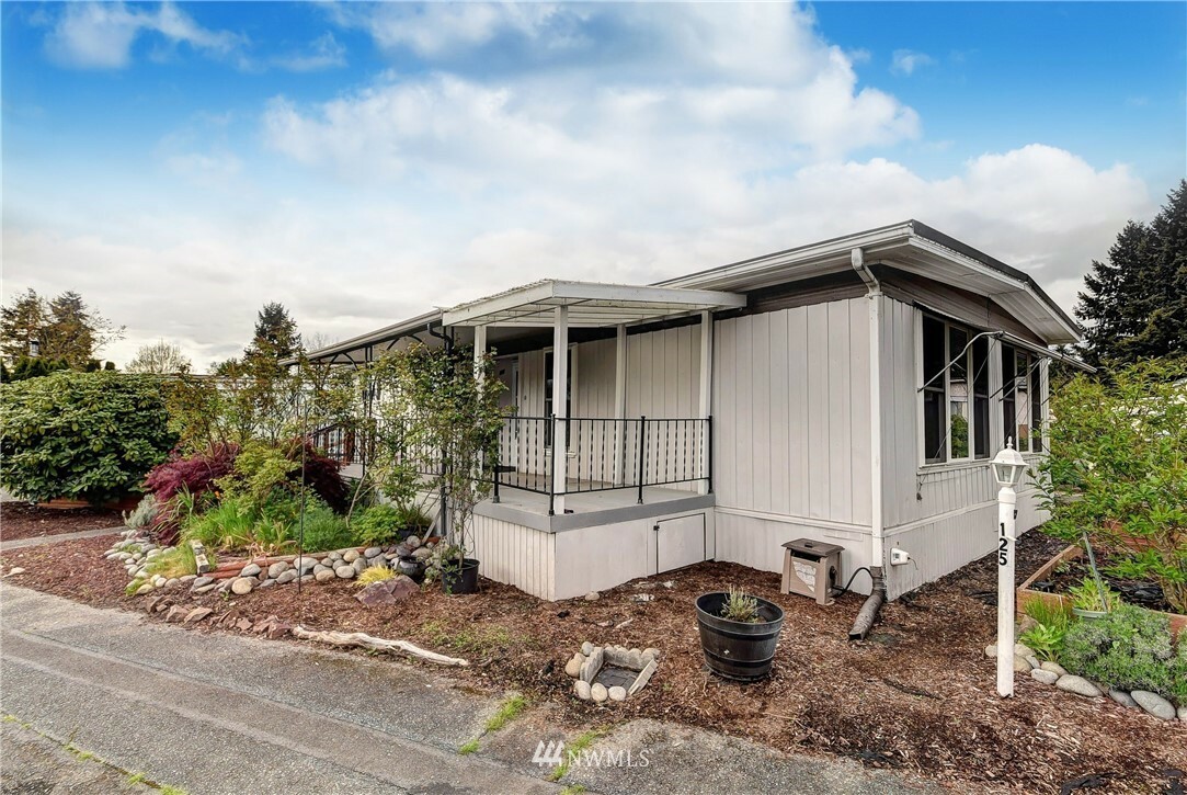 Property Photo:  7301 NE 175th Street 125  WA 98028 