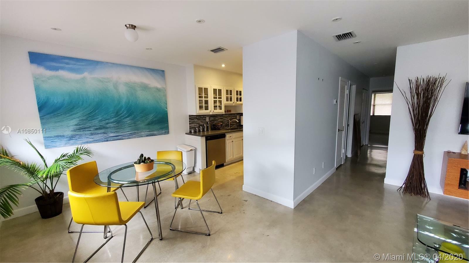 Property Photo: 10723 SW 113th Pl 105D FL 33176