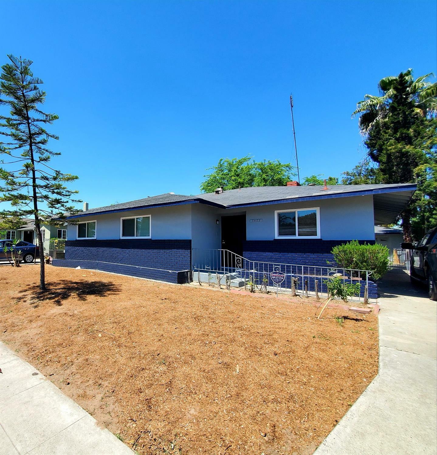 Property Photo:  3483 E Olive Avenue  CA 93702 