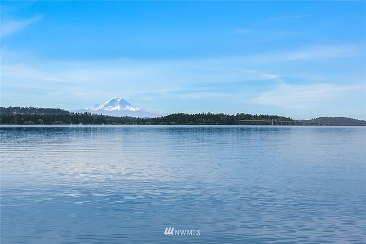 Property Photo: 6669 H NE Windermere Road WA 98115