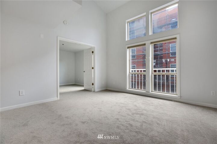 Property Photo: 506 E Howell Street E507 WA 98122