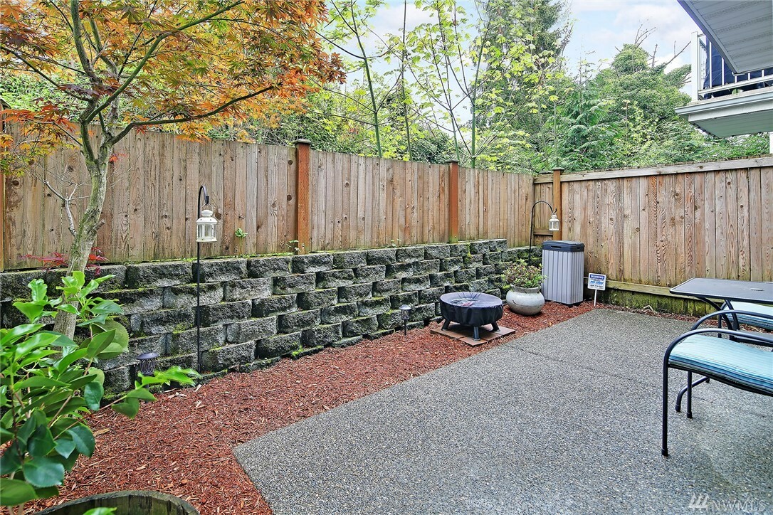 Property Photo:  2308 N 113th Place A  WA 98133 