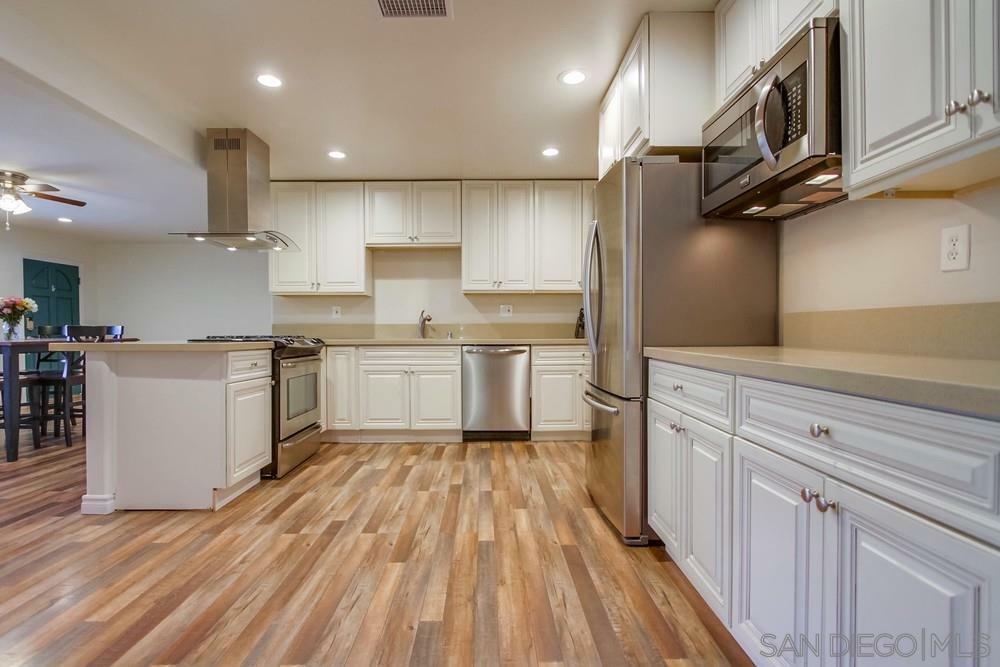 Property Photo:  2108 Flint Ave  CA 92027 