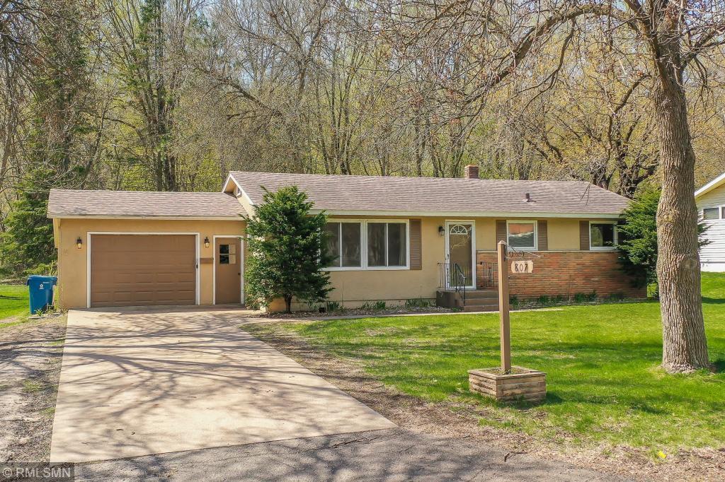 Property Photo: 807 2nd Avenue N MN 55003