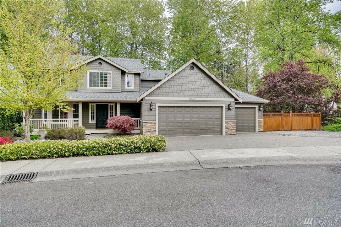 Property Photo:  20552 122nd Place SE  WA 98031 