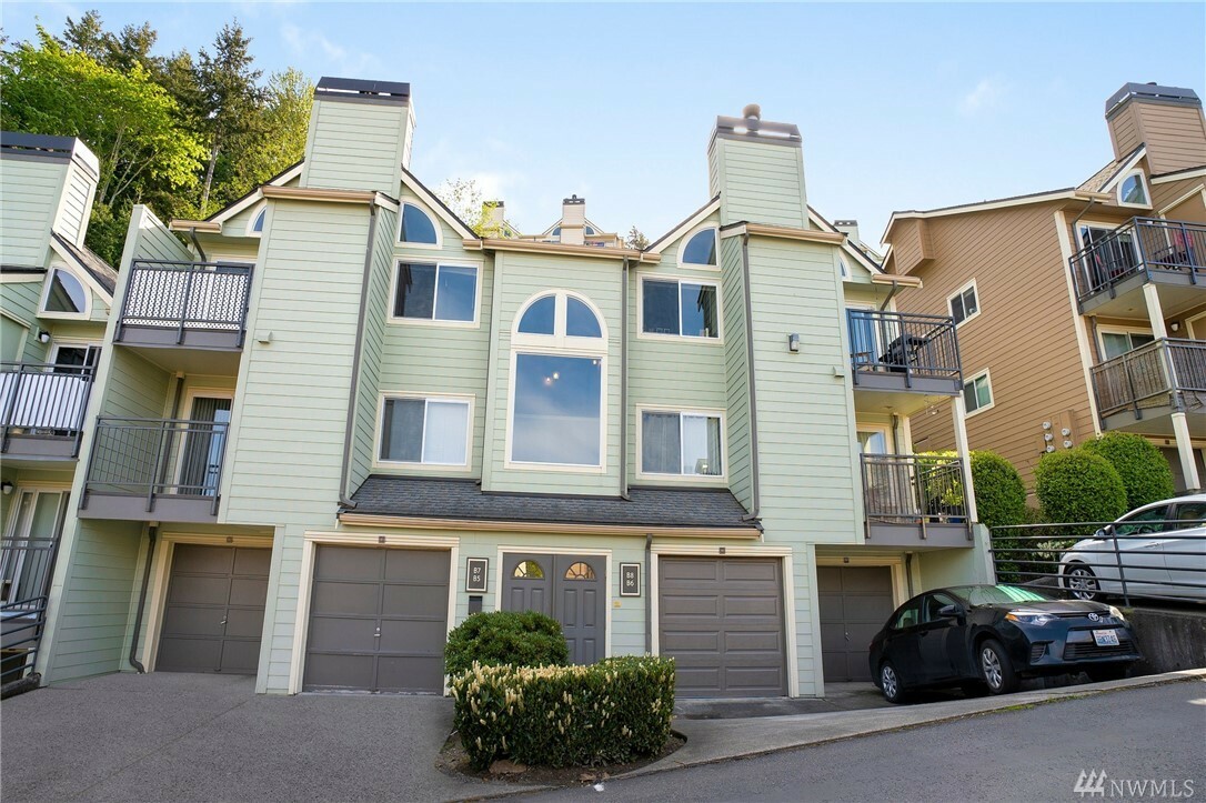 Property Photo:  13021 SE 38th Lane B7  WA 98006 