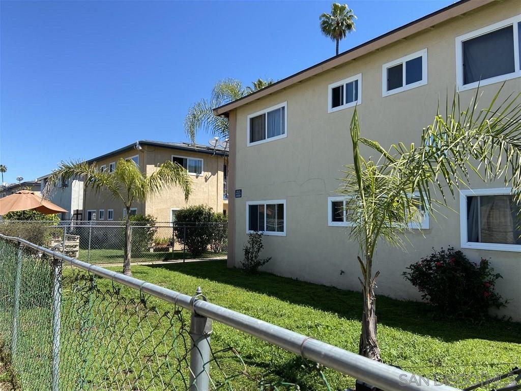Property Photo: 525-31 Aster St CA 92027