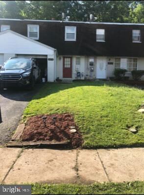 Property Photo: 1074 Fox Run PA 19606