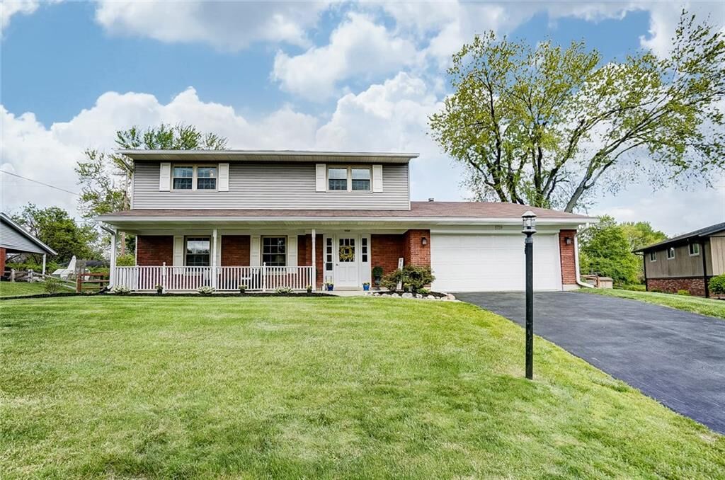 Property Photo: 5729 Oak Valley Road OH 45440