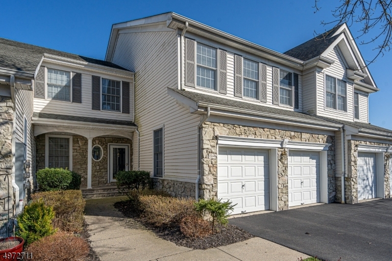 Property Photo:  31 Pinehurst Cir  NJ 08801 