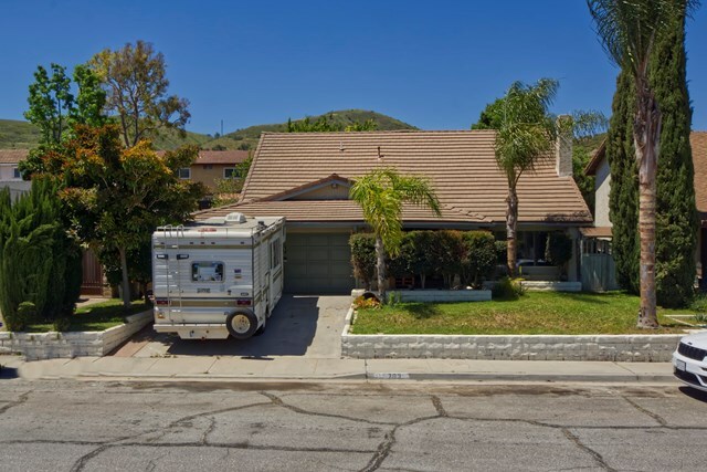 Property Photo:  703 Southwick Street  CA 93060 