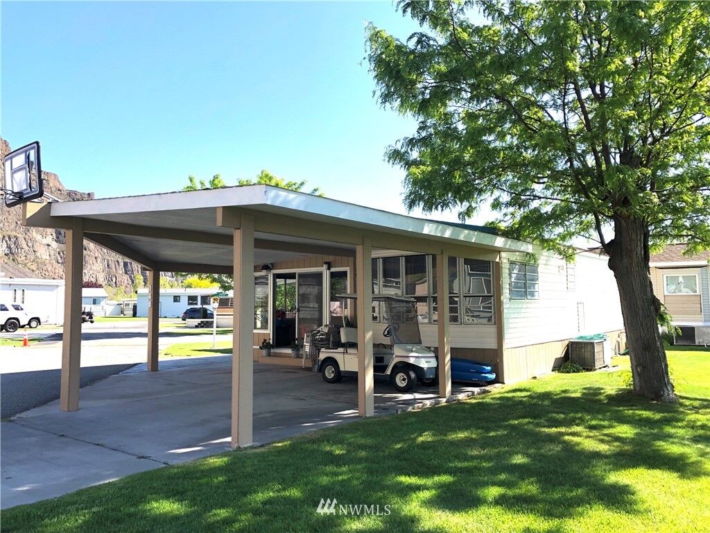 Property Photo:  8818 Crescent Bar Road NW 148  WA 98848 