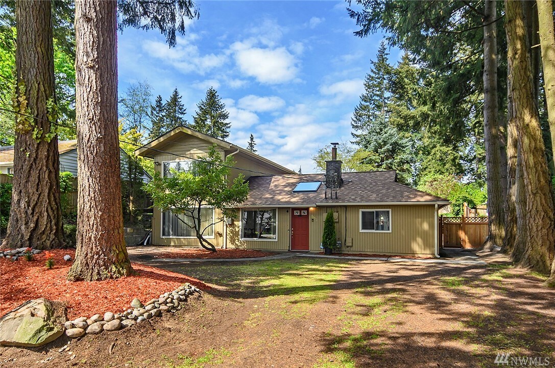 Property Photo:  21704 54th Ave W  WA 98043 