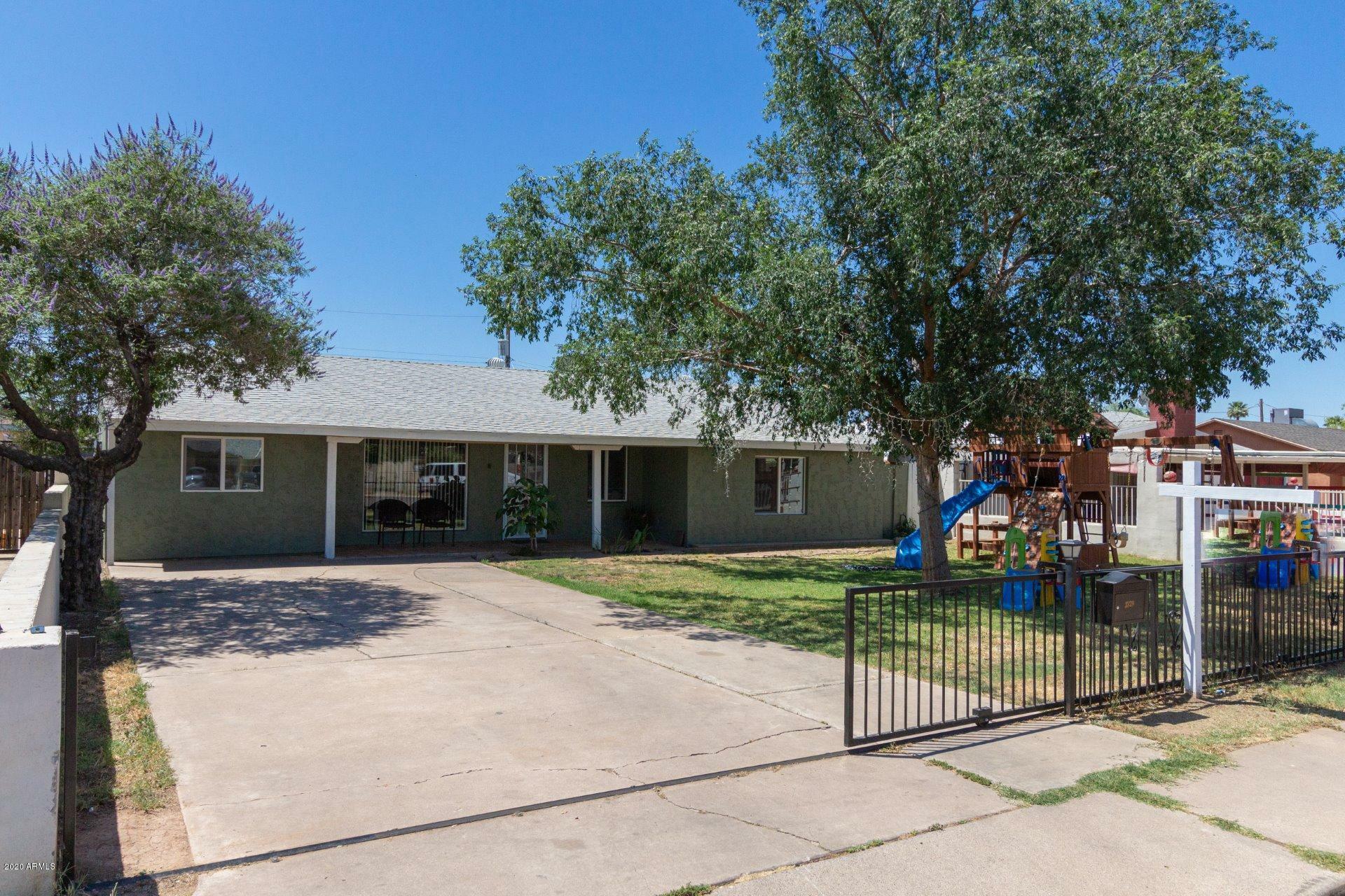 Property Photo:  2829 W Granada Road  AZ 85009 