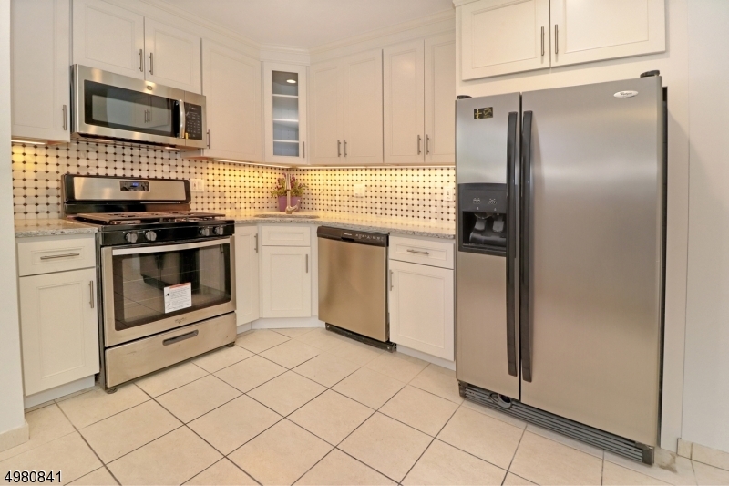 Property Photo:  181 Arbor Cir  NJ 07920 