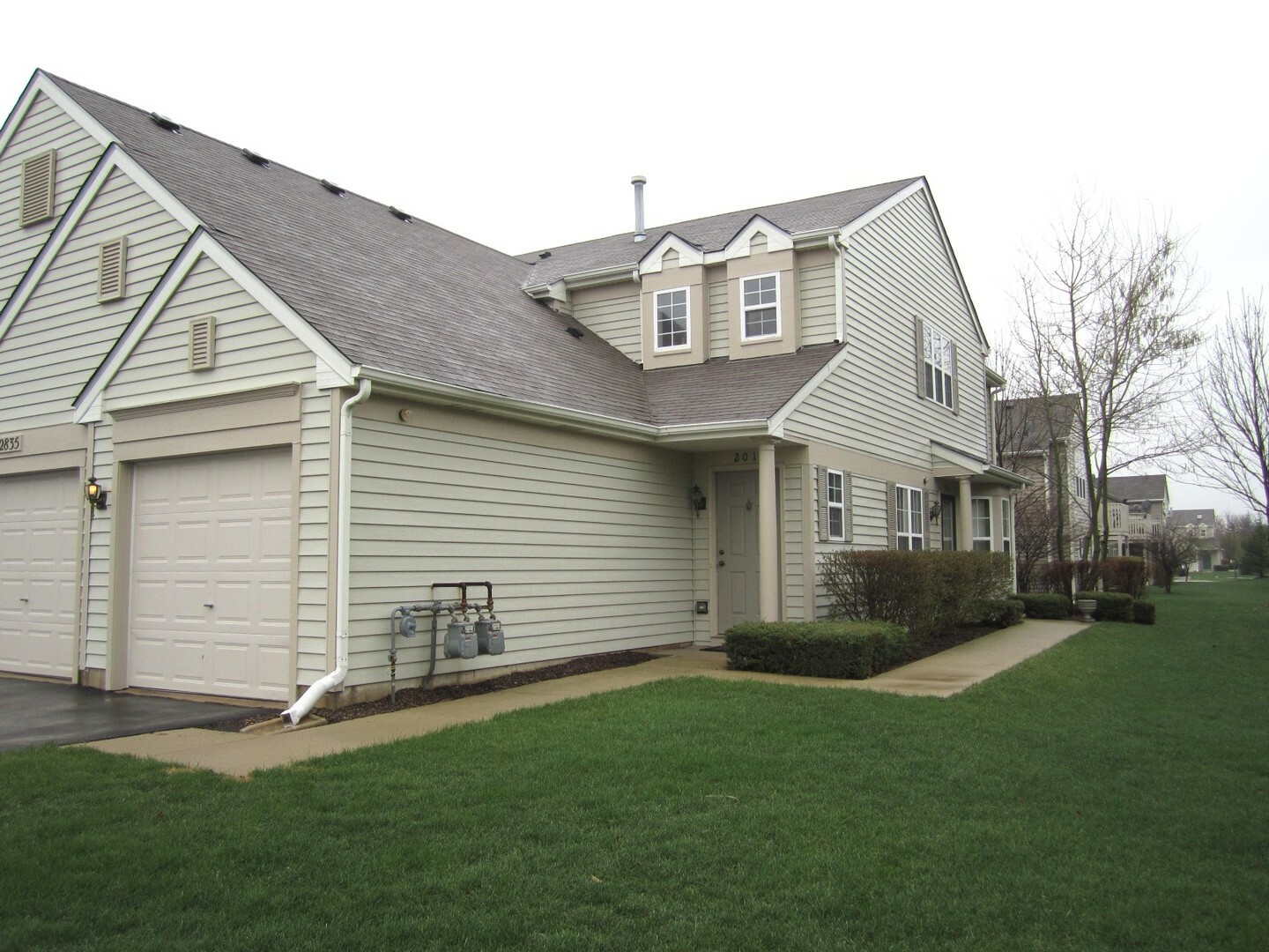 Property Photo:  2835 Rutland Circle 201  IL 60564 