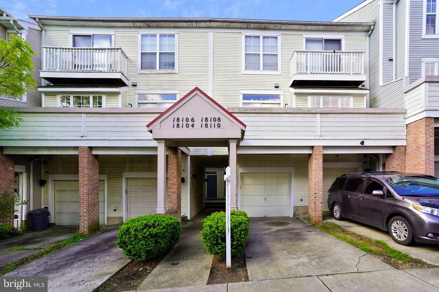 Property Photo: 18108 Royal Bonnet Circle MD 20886