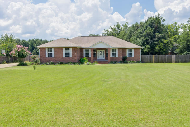Property Photo:  1002 Stanley Lane  FL 32531 
