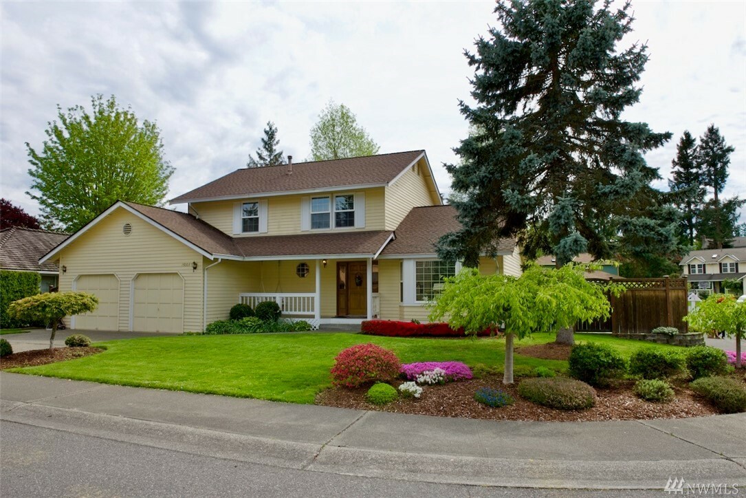 Property Photo:  15003 SE 181st St  WA 98058 