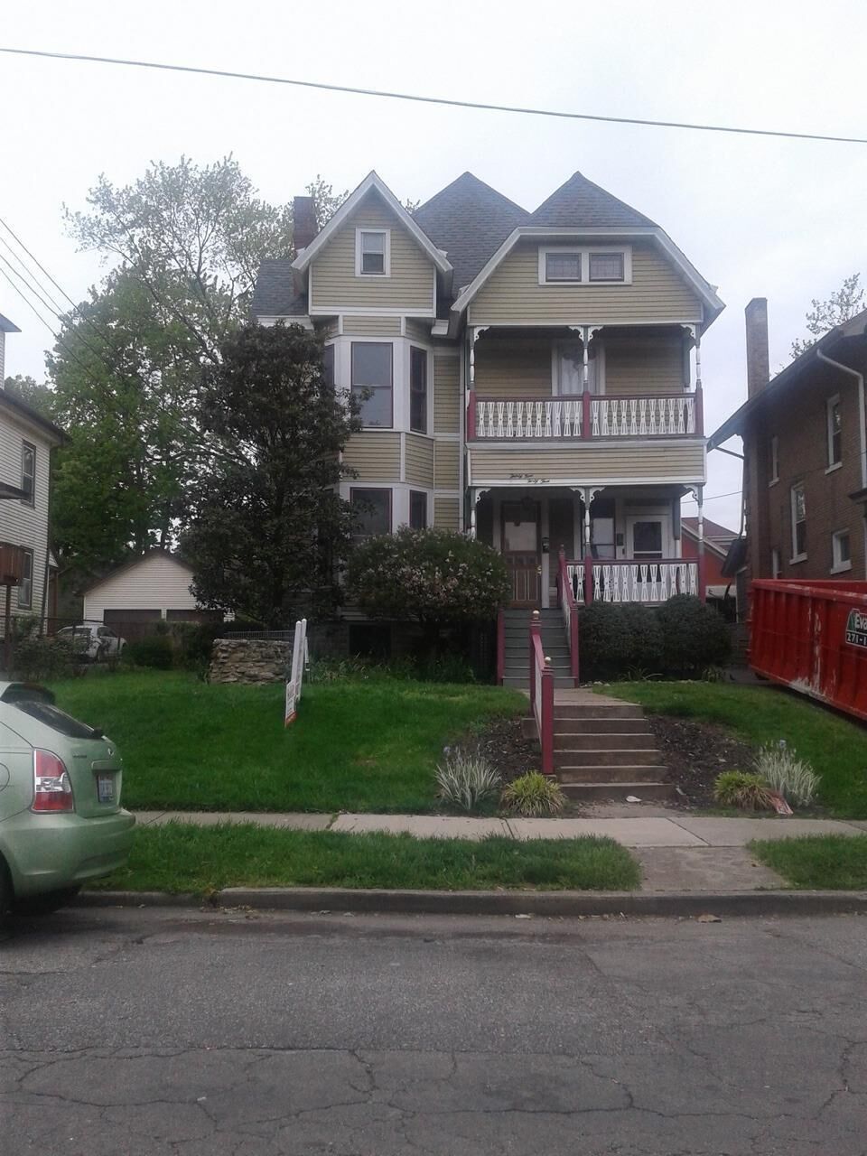 Property Photo:  