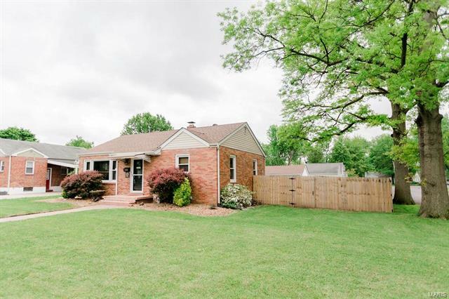 Property Photo: 1800 Primrose Avenue 62040