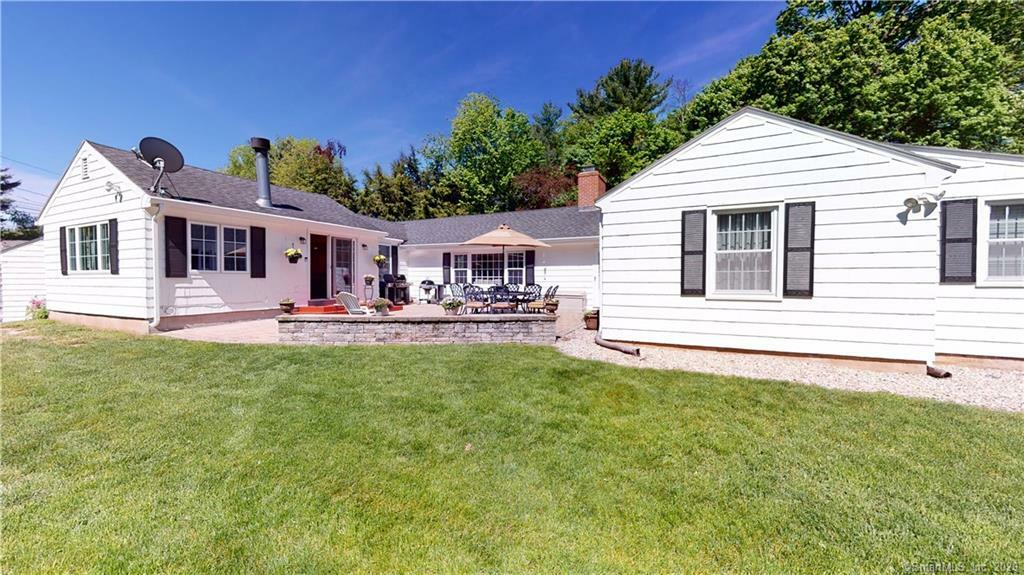 Property Photo:  30 Hillsboro Drive  CT 06107 