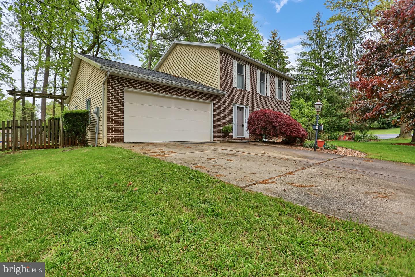 Property Photo: 6577 Fairway Drive W PA 17222