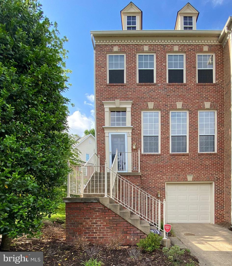 Property Photo:  81 Arell Court  VA 22304 