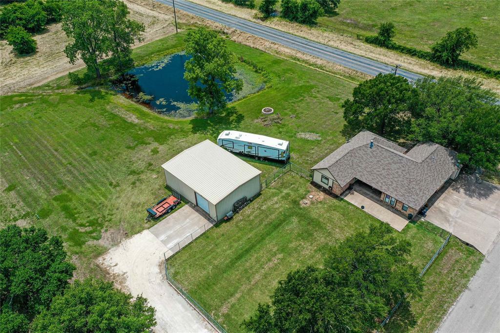 Photo de la propriété:  3801 Country Meadows Road  TX 76049 