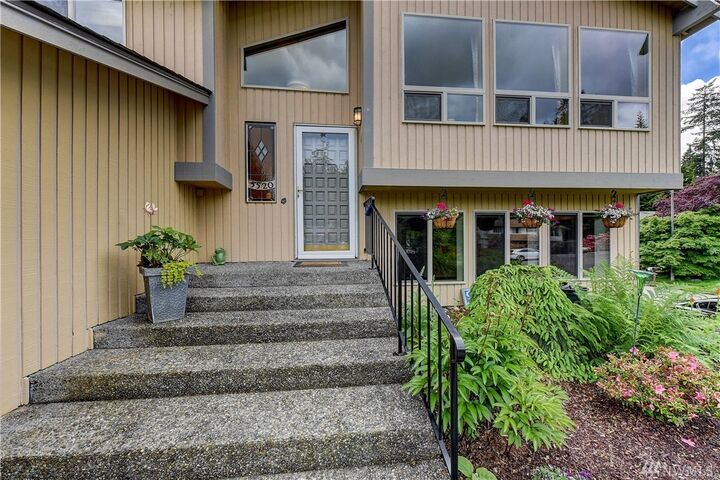 Property Photo: 5520 178th Place SW WA 98037
